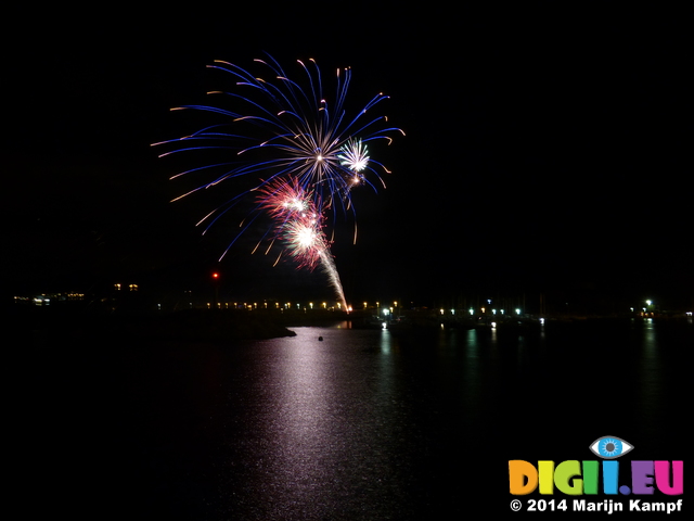 FZ007295 Fireworks at Argeles-sur-mer harbour